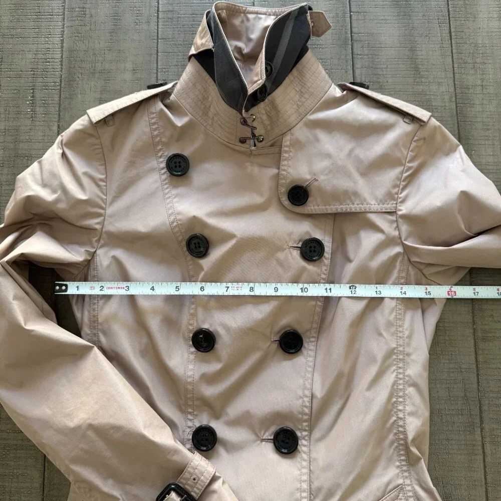 New Burberry Trench Coat Size 2 - Picture 10 of 16